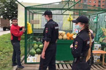 Местная администрация проверила овощные развалы в Кудрово   