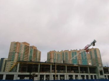 Строительство новой школы в Кудрово может быть завершено в 2022 году