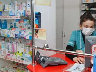 Полиция ищет ограбившего под угрозой ножа аптеку в Кудрово