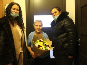 Анну Веселову из Кудрово поздравили с 90-летием