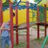 В Янино-2 ремонтирую детскую площадку 