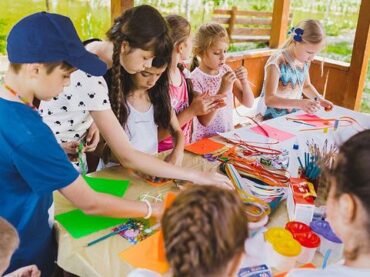 В Ленобласти для семей мобилизованных увеличат компенсацию за путевки в детские лагеря